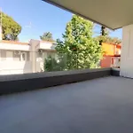 Renovated Flat With Terrace In * ביביונה